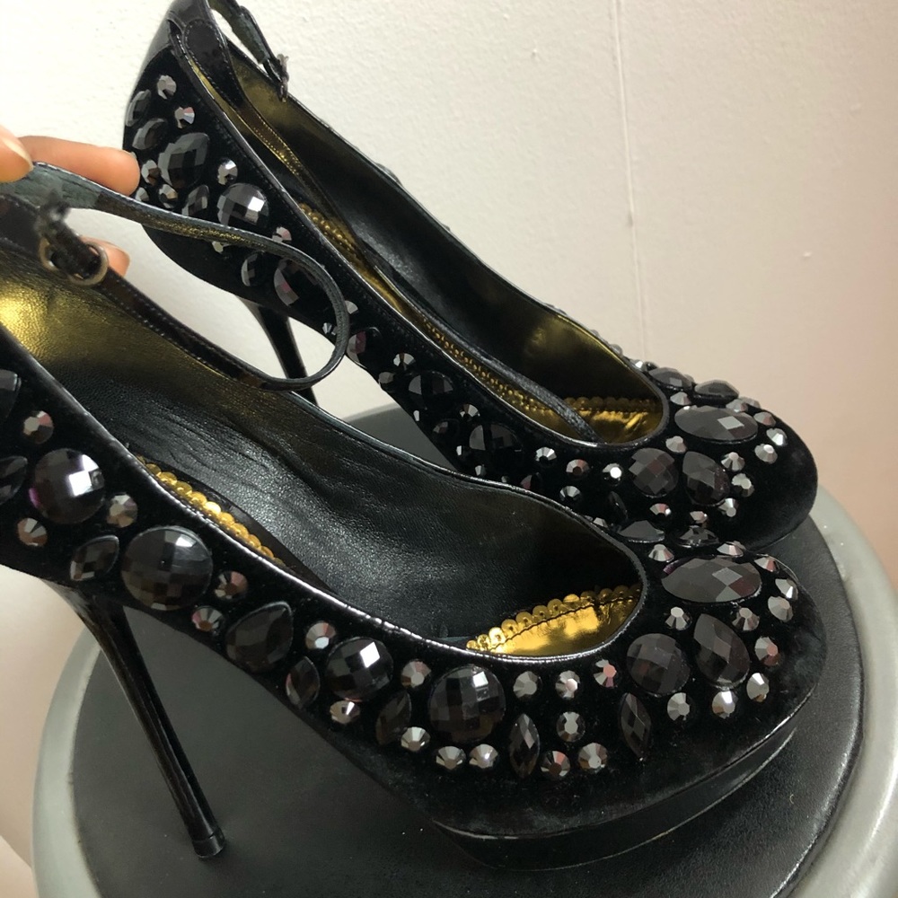Black Pump by John Galliano